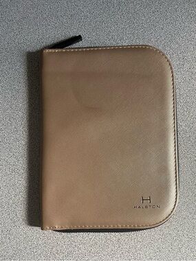 Halston Heritage Jewelry Zip Travel Folio in Light Golden Tan